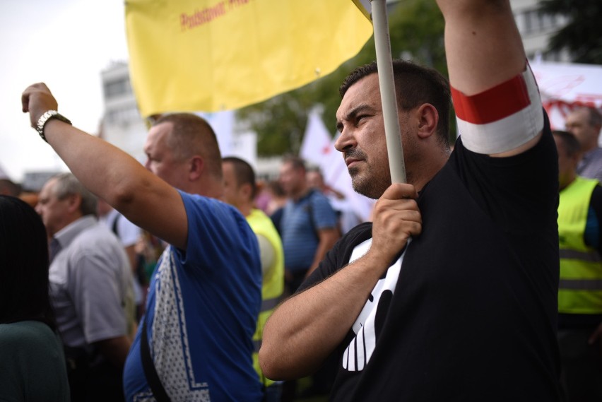 Protest przeciwko sprzedaży kopalni Makoszowy Zabrze