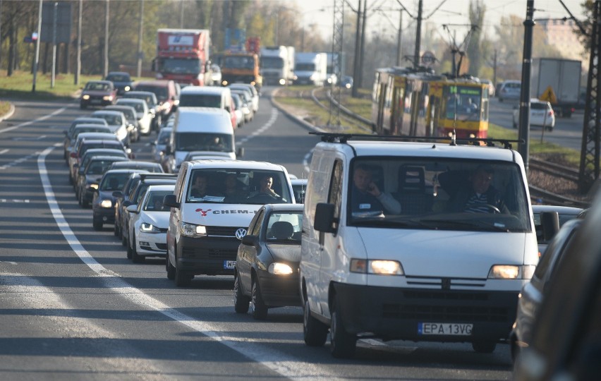 Dlaczego wydłużyła się droga na ŁKS i Widzew? Kibic łatwo w Łodzi nie ma