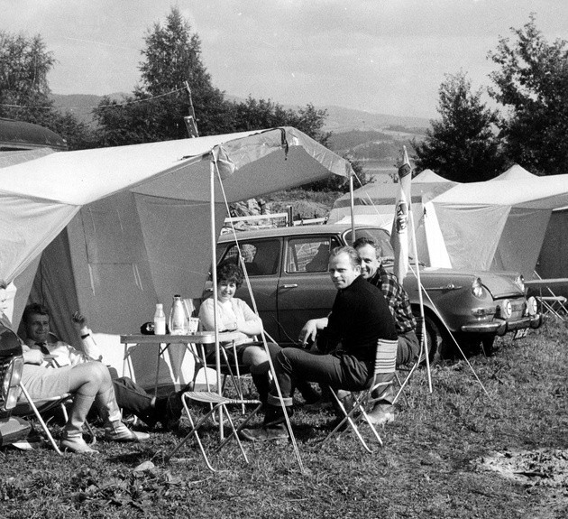 Wakacje na polu namiotowym były najpopularniejszym pomysłem...