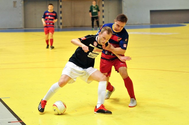 W grupie południowej 1. ligi futsalu dojdzie też teraz do niezwykle ważnych derbów Opolszczyzny. W sobotę o godz. 18 dojdzie bowiem do starcia dwóch drużyn walczących o utrzymanie. W Brzegu miejscowy Gredar ugości wtedy FK Odrę Opole.