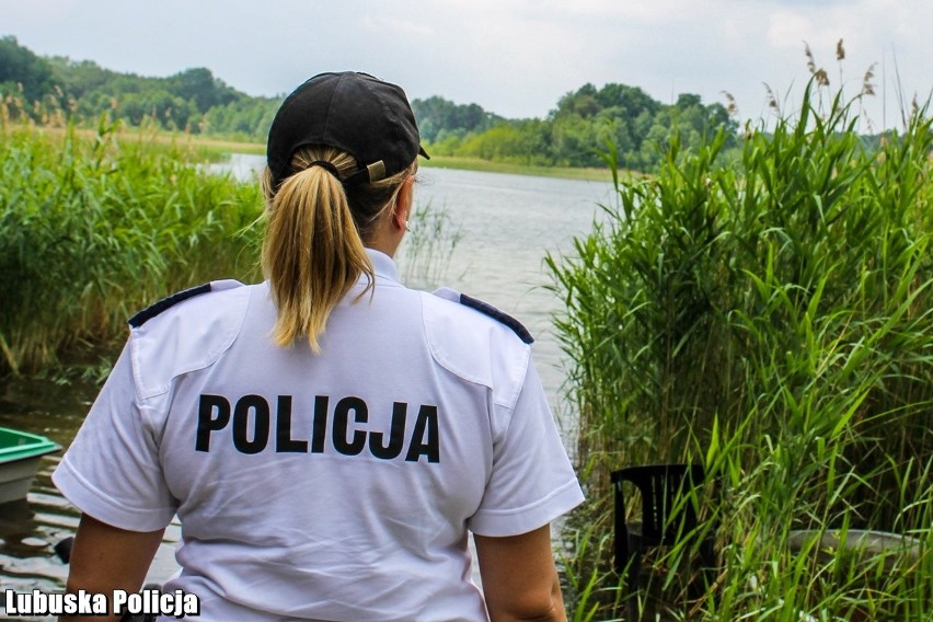 Policjanci z Komendy Powiatowej Policji w Międzyrzeczu,...