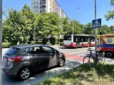 Potrącenie seniorów na ulicy Chabrów w Opolu. 82-latka i 77-latek trafili do szpitala 