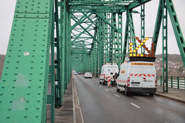 Remont mostu stalowego we Włocławku przesunięto z 2023 na 2024 rok. Poprzednie remonty miejsce w latach 2007-2008 oraz 2017-2018.
