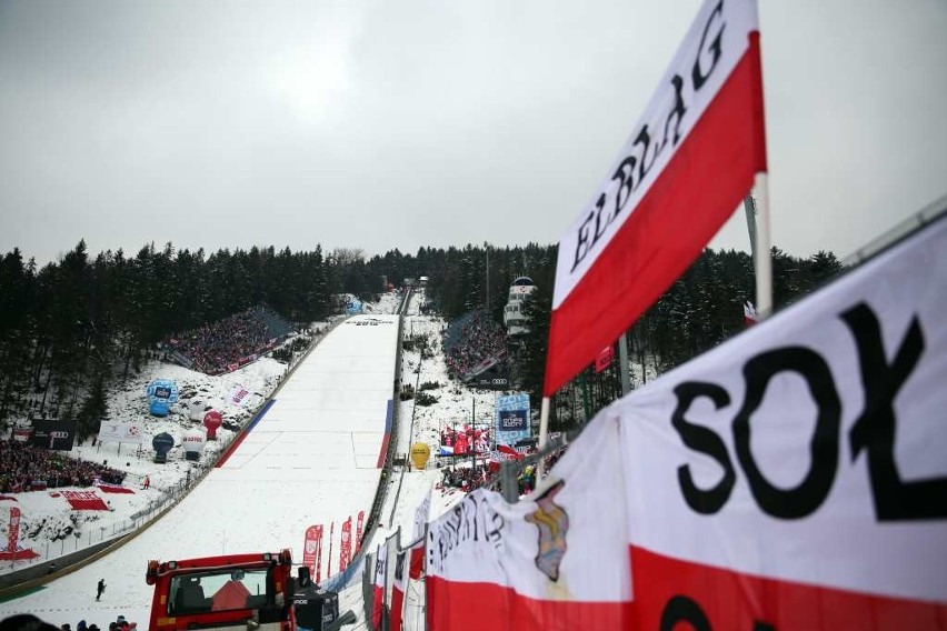 Skoki narciarskie Zakopane 2018. Kibice doczekali się sukcesu polskich skoczków pod Giewontem [ZDJĘCIA]