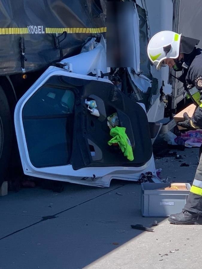 Tragiczny wypadek na autostradzie A4 w okolicach Kostomłotów