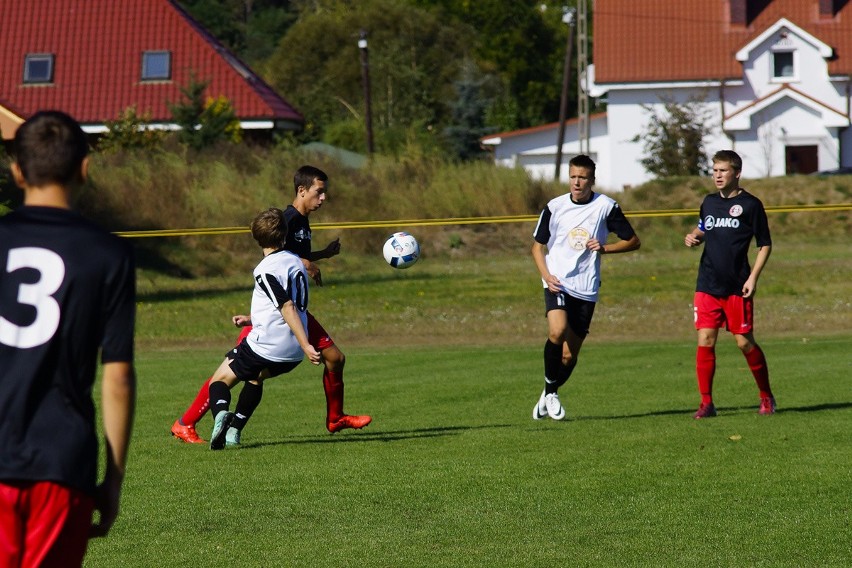 Junior Młodszy: Szubinianka Szubin - Golden Goal Bydgoszcz [zdjęcia]