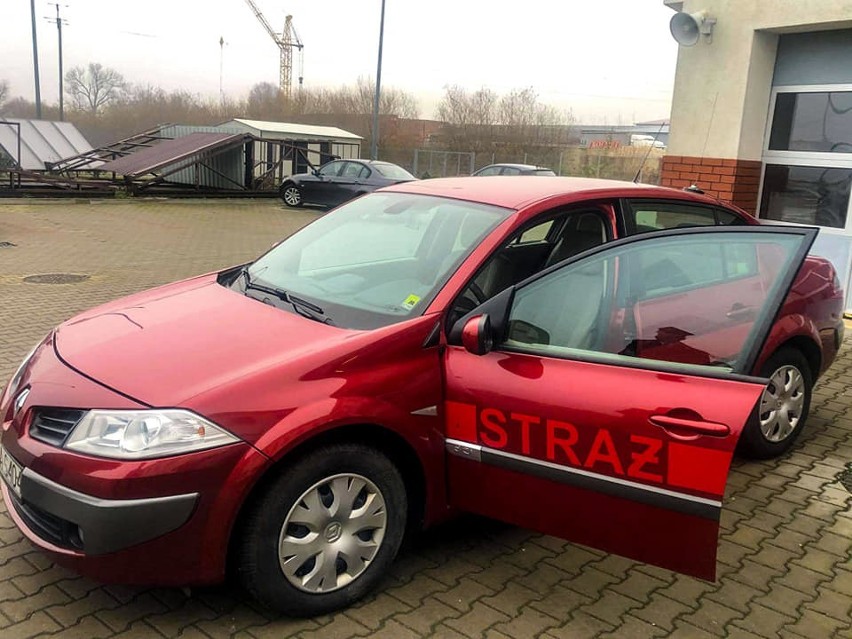 Strażacy-ochotnicy ze Słonowic dostali nowy samochód. Renault pozwoli lepiej chronić życie i mienie mieszkańców [ZDJĘCIA]