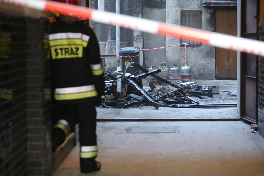 Pożar w Katowicach. Ogień wybuchł w restauracji na ul. 3 Maja [ZDJĘCIA]