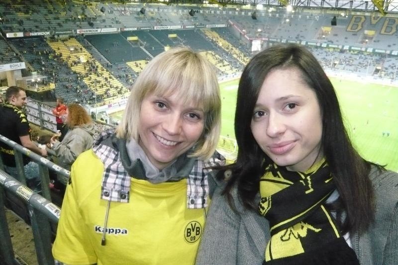 #PiłkaNożnaStylŻycia: Agata i Gosia na meczu Borussia...