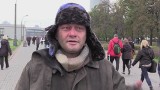 Jarosław Kuźniar został bezdomnym. Zbierał drobne na ulicy (FILM)