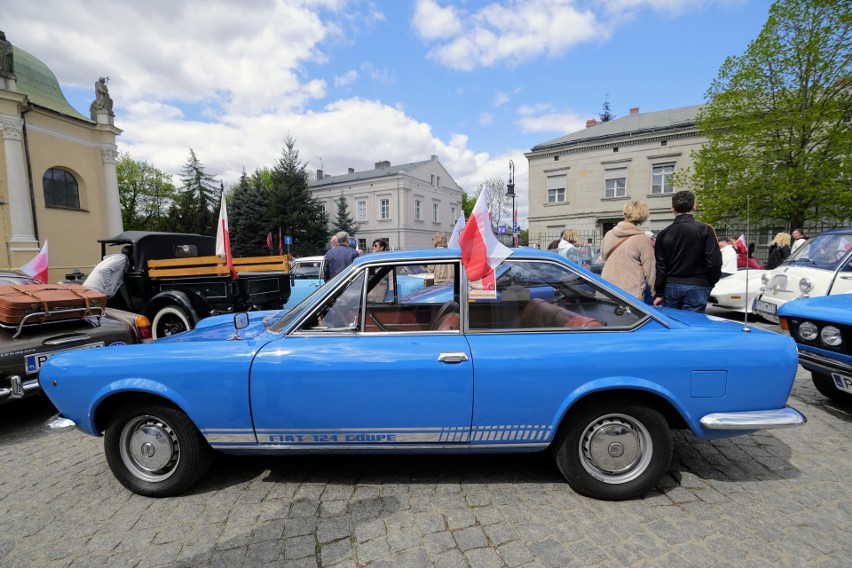 Zabytkowe pojazdy w Poznania. Zobacz zdjęcia ->
