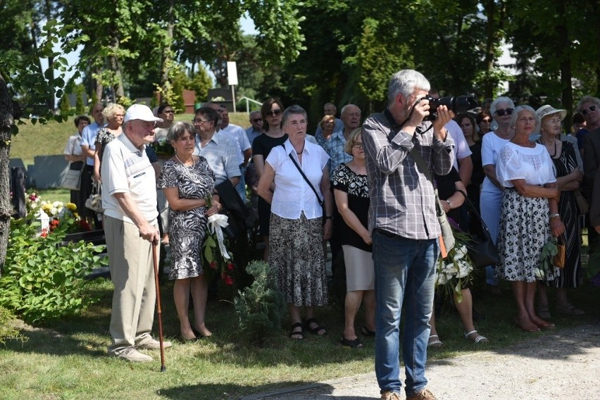 We wtorek na Cmentarzu Komunalnym numer 2 pożegnano Andrzeja...