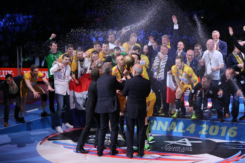 Vive Tauron Kielce po horrorze wygrał z Veszprem i zwyciężył w Lidze Mistrzów