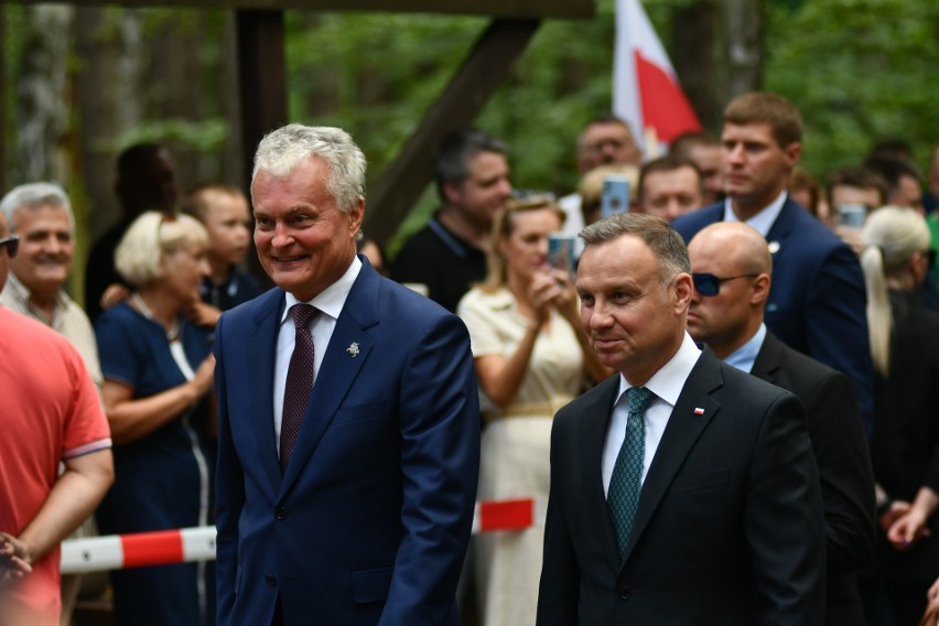 Prezydenci Polski Andrzej Duda oraz Litwy Gitanas Nauseda...