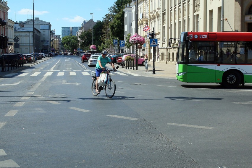 Rowerzyści chcą dla siebie części Krakowskiego Przedmieścia. Co na to ratusz? 