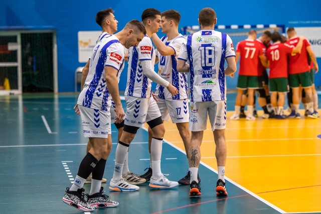 Handball Stal Mielec z Łodzi wraca bez punktów.