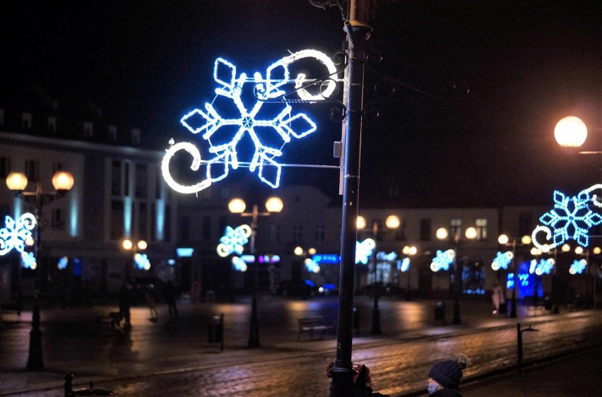 Na ulicach w centrum Inowrocławia oraz w Solankach podziwiać...