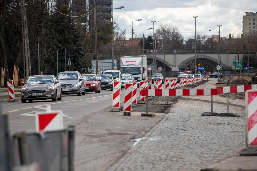 Przebudowa Alei Tysiąclecia Państwa Polskiego potrwa do...