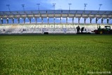 PKO BP Ekstraklasa. Wykonano pierwsze próby oświetleniowe na nowym stadionie Radomiaka Radom. Trwa układanie murawy, zobacz zdjęcia