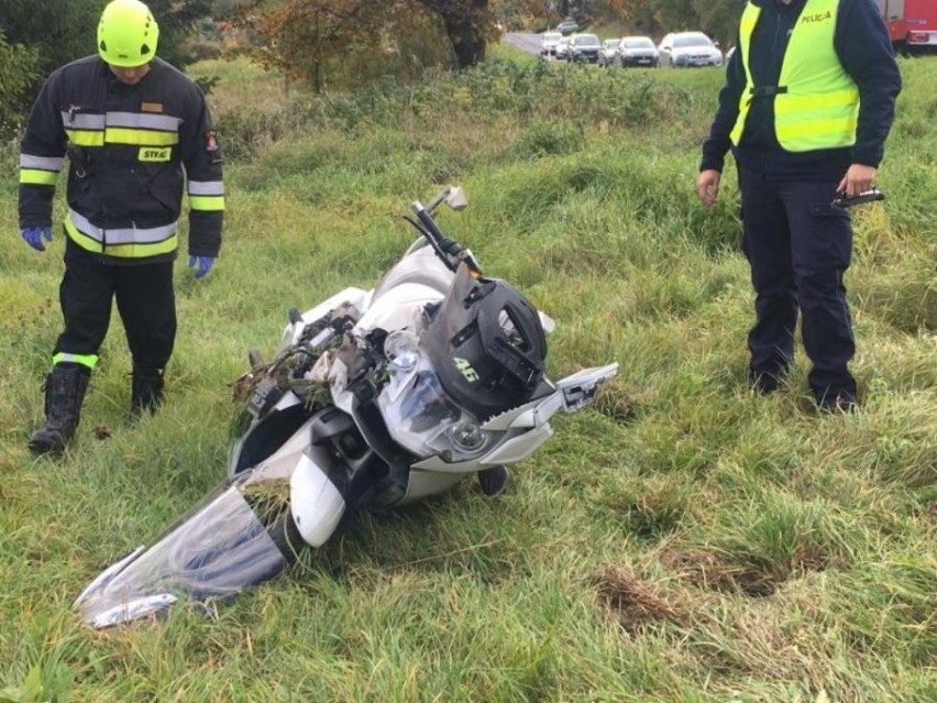 W sobotę w Czarnej Górnej, kierowca audi zaczął wyprzedzać...