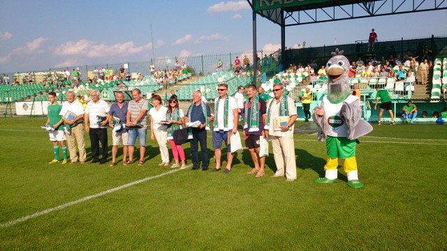 Kilku bohaterów sprzed 30 lat. Jur Zieliński (nagrodę odebrał wnuczek Kacper Wnuk), Jan Makowiecki, Janusz Pietrasik, Janusz Rybak, Janusz Pietrasik, żona Anna i córka Justyna Marka Ogorzałka, Józef Antoniak, Marek Sadowski, Bernard Bojek, Włodzimierz Andrzejewski.