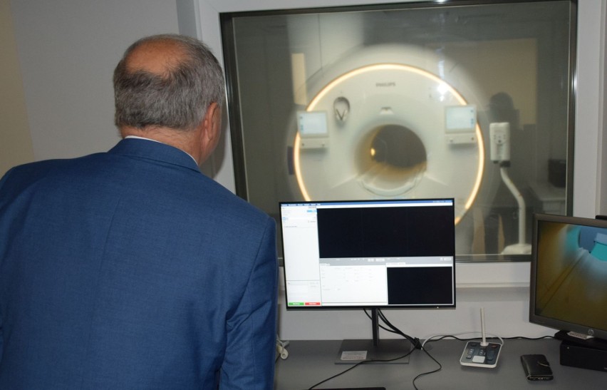 Nowy rezonans magnetyczny w ostrołęckim szpitalu uroczyście oddany do użytku. 10.11.2022. Zdjęcia