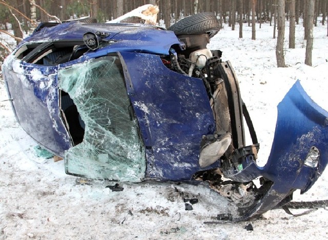 Do wypadku doszło na drodze pomiędzy Świdnicą i Nowogrodem Bobrz.