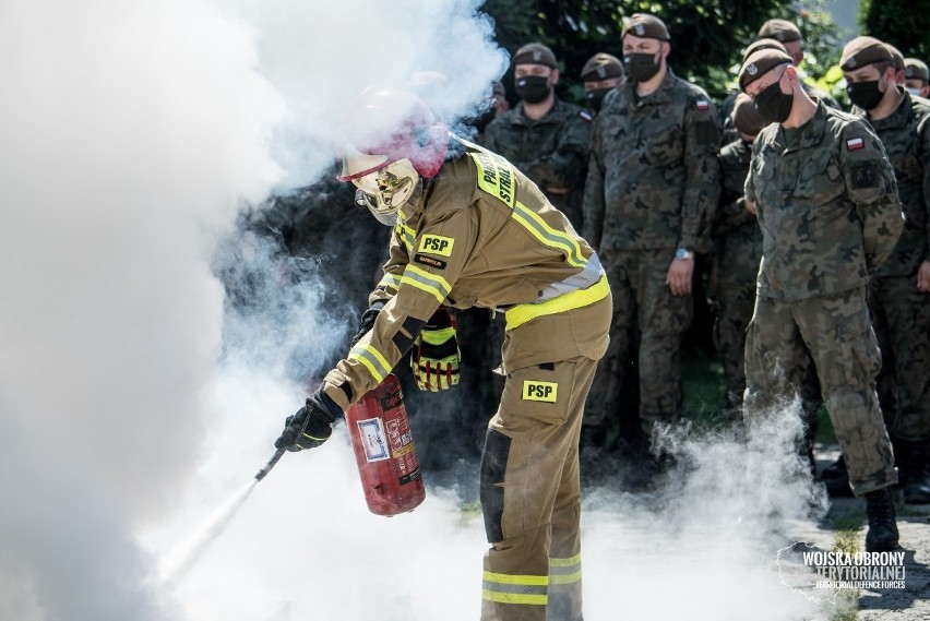 Żołnierze Obrony Terytorialnej z Grójca i Radomia ćwiczyli wspólnie ze strażakami