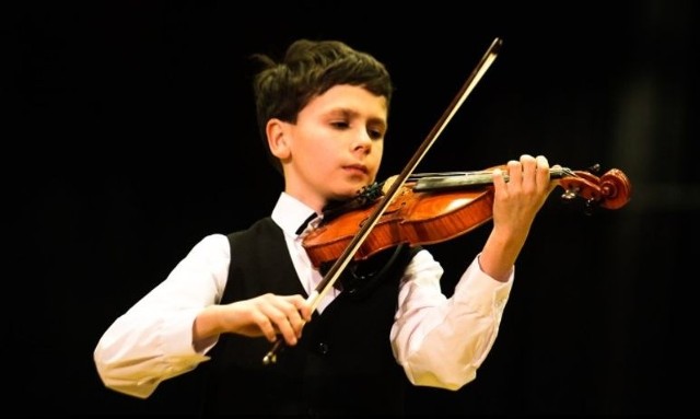 Franciszek Idzik z Łącznej ma zaledwie 11 lat, ale już wiele sukcesów. Jego grę na skrzypcach doceniają jurorzy międzynarodowych konkursów.