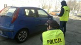 Napad na Bałutach. Pobili mężczyznę i ukradli mu auto, żeby sobie pojeździć...