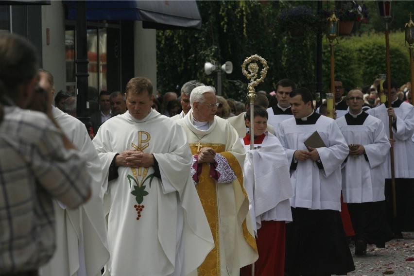 Boże Ciało 2015 - zamknięte sklepy w czwartek - 04.06.2015