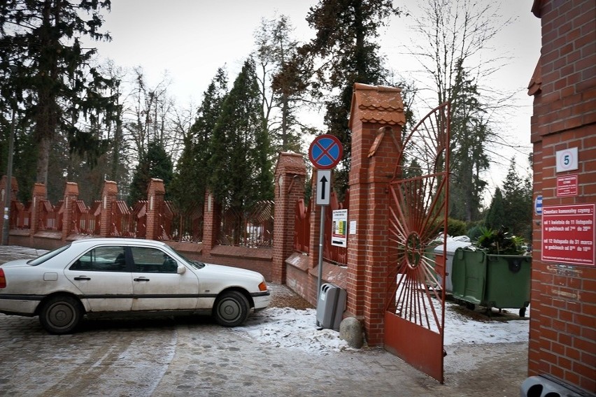 Nowe zasady parkowania pod cmentarzem Grabiszyńskim