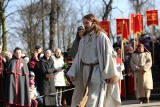 W Niedzielę Palmową 120 aktorów odgrywa sceny wjazdu Jezusa do Jerozolimy. Misterium Męki Pańskiej w Piekarach Śląskich ZDJĘCIA