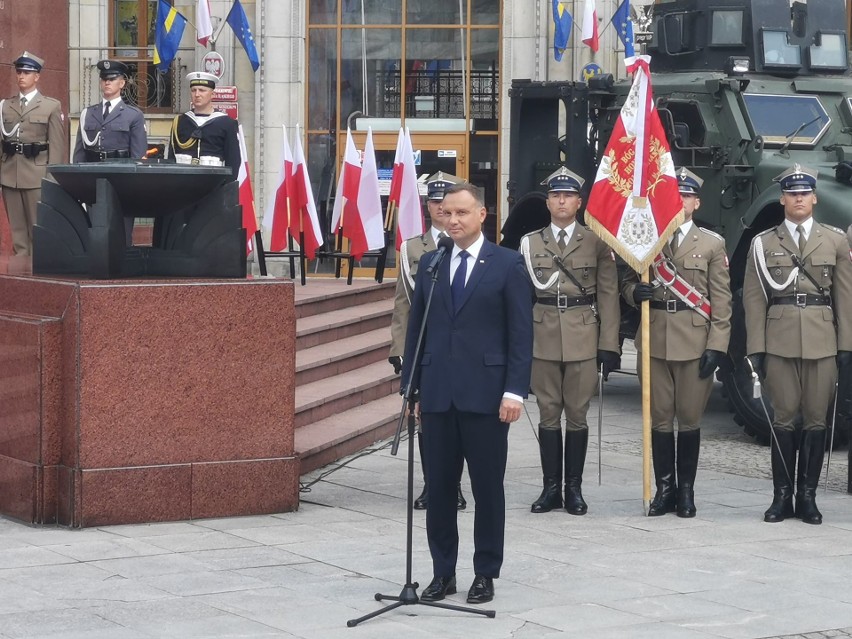 Prezydent RP Andrzej Duda wręczył nominacje generalskie w...