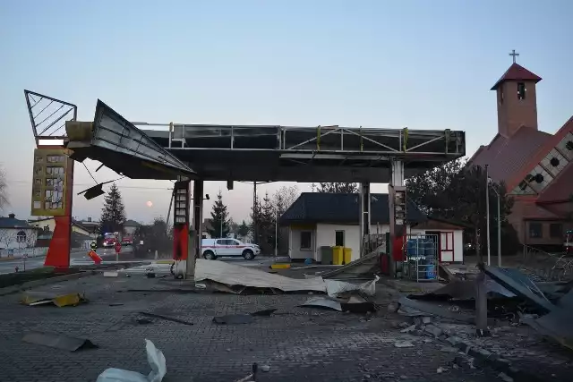 Stacja paliw po wybuchu w Topólce