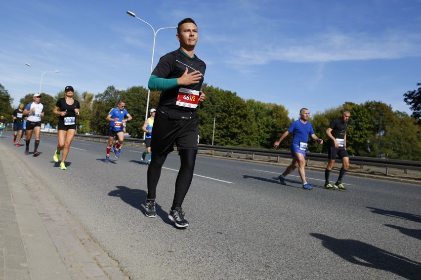 Uczestnicy Maratonu Warszawskiego 2018. Więcej zdjęć...