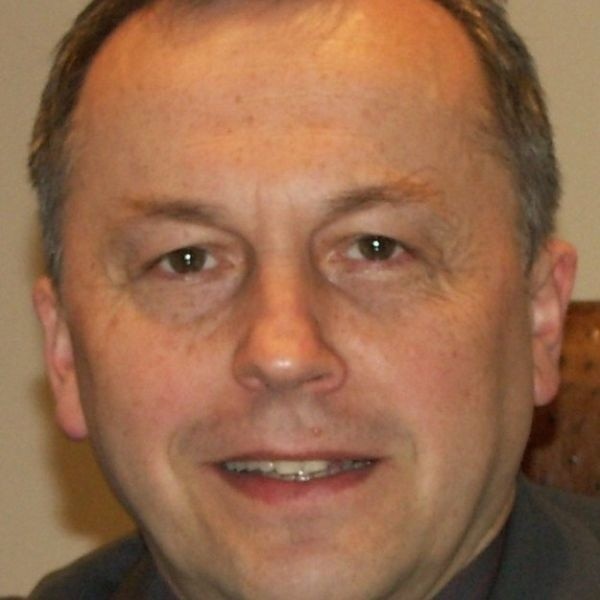Leszek Dzik od 1996 roku do kwietnia 2008 roku był członkiem Rady Nadzorczej Elektrowni Kozienice SA, a od 5 kwietnia do 18 lipca jej prezesem.