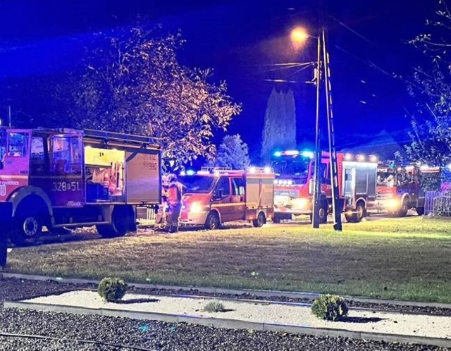 Zadymienie w domu w Cianowicach - akcja ratownicza straży pożarnych