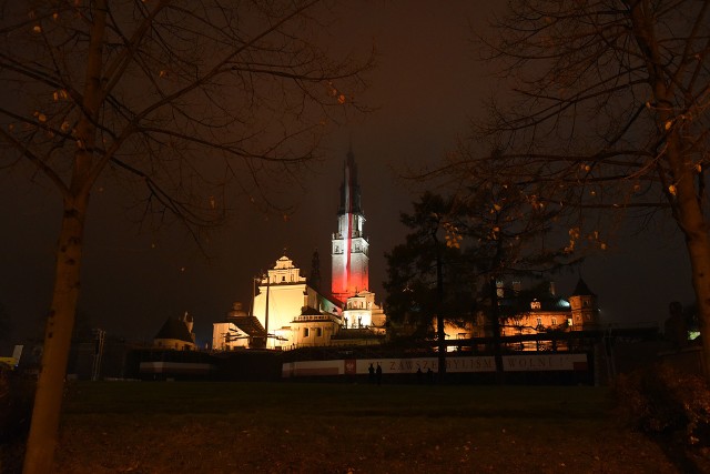 Iluminacja Jasnej Góry rozbłysła 4 listopada o godz. 18.00