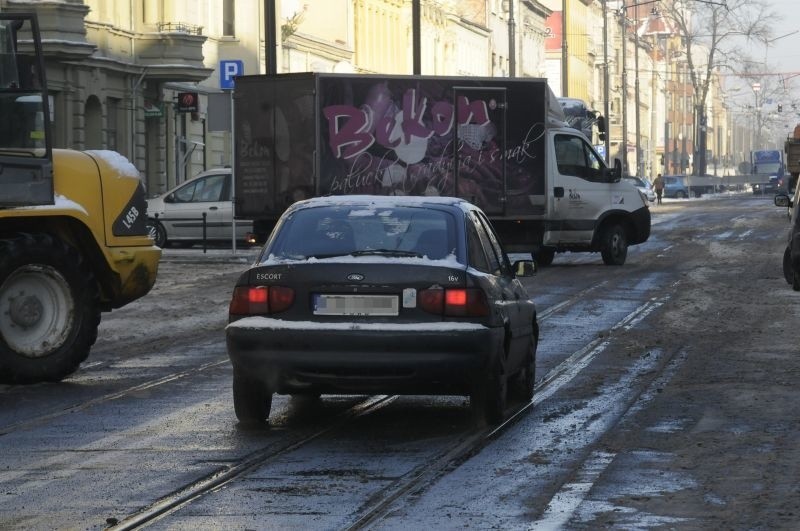 Pojawiły się już pierwsze auta na ul. Gdańskiej