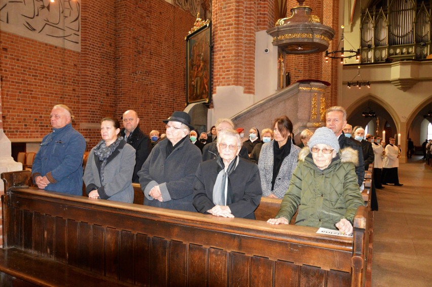 W opolskiej katedrze pożegnano księdza prałata Piotra Kołoczka, emerytowanego oficjała Sądu Diecezji Opolskiej