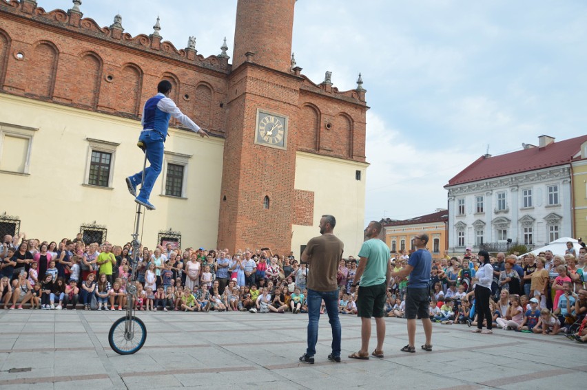 Tarnów. Pół miasta chciało mieć selfie z Mr Tartuffo (ZDJĘCIA)