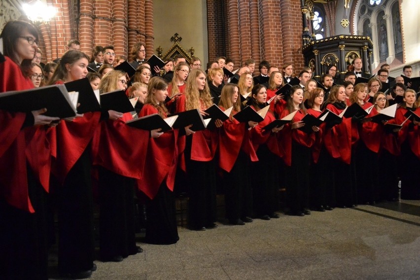 Zabrze: Liturgia Męki Pańskiej w kościele św. Anny