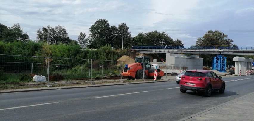 Miasto Zgierz podpisało umowy z łódzkim MPK i firmą Kemy z...