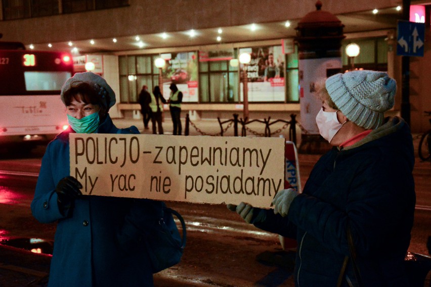 Strajk Kobiet przeszedł ulicami Lublina. Policja chciała go zatrzymać