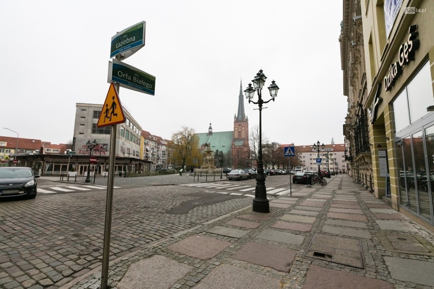 Mieszkańcy mogą usunąć beton z pl. Orła Białego. Początek zmian w centrum