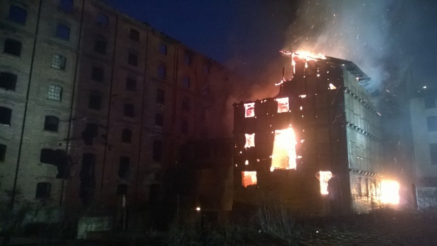 Pożar zabytkowych młynów w Starogardzie Gdańskim