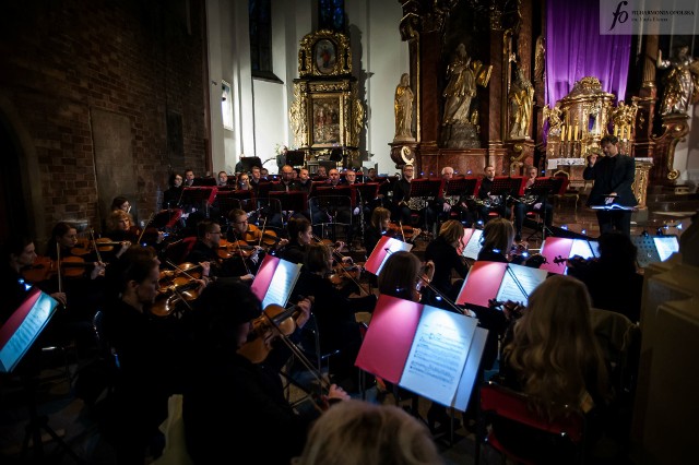 W Kościele Św. Apostołów Piotra i Pawła w Nysie usłyszymy Pasja wg Św. Jana, pierwsze monumentalne dzieło muzyki religijnej w twórczości Jana Sebastiana Bacha, w wykonaniu Orkiestry Symfonicznej i Chór Filharmonii Opolskiej oraz solistów.