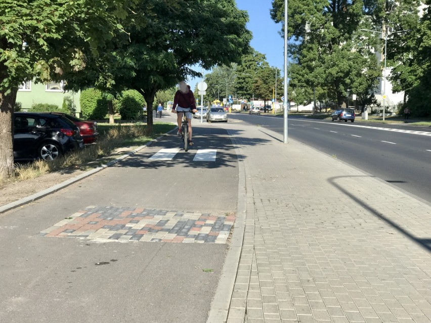 Rowerzyści nadal czekają na naprawę fragmentu ścieżki...