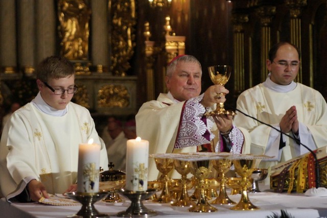 Papież przyjął rezygnację biskupa kaliskiego Edwarda Janiaka.